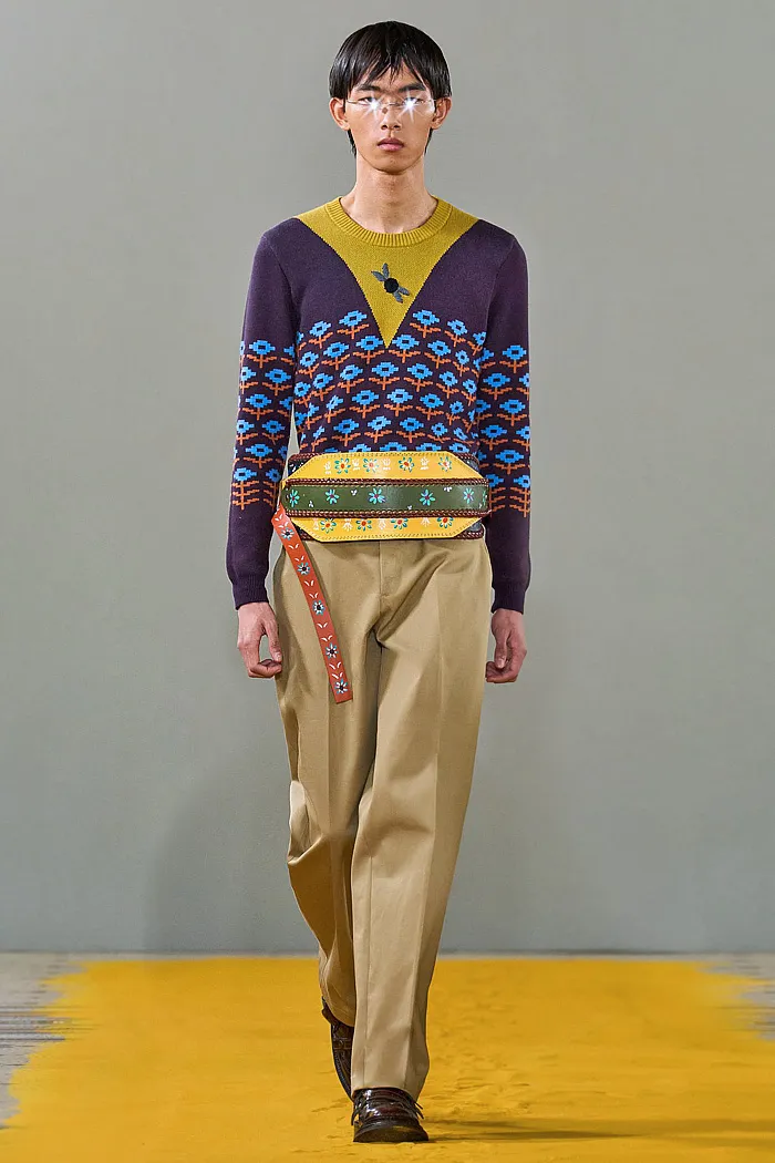 Craig Green 2026 春夏男装秀 - 背心、背带、Fred Perry 联名款、针织流苏、短裙、花朵和雨衣