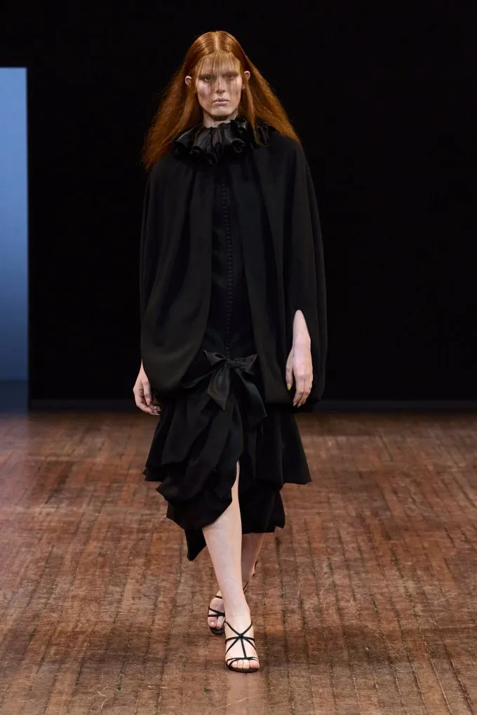 Viktor & Rolf 2025-2026 秋冬高级定制秀销量翻倍