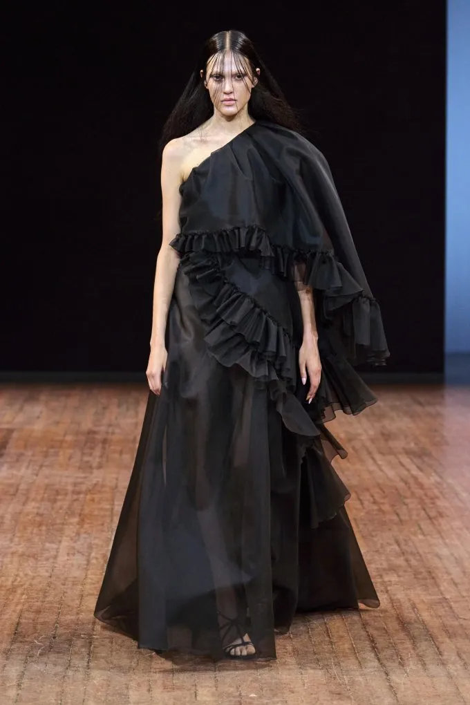 Viktor & Rolf 2025-2026 秋冬高级定制秀销量翻倍
